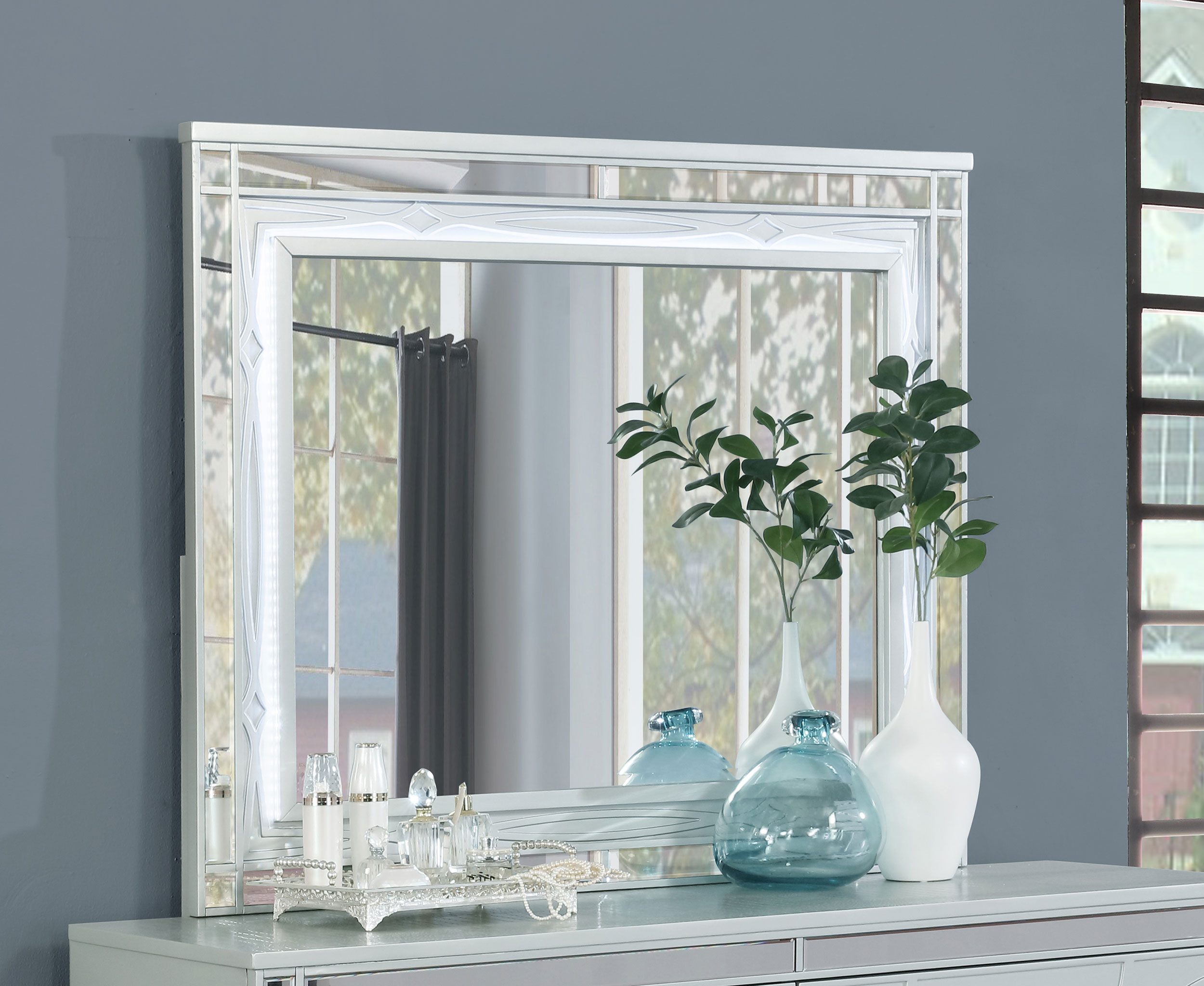Gunnison DRESSER MIRROR