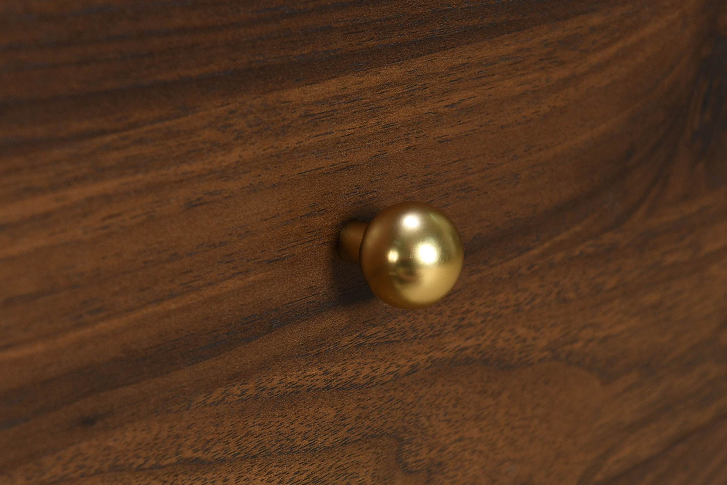 Welsley EASTERN KING BED 4 PC SET