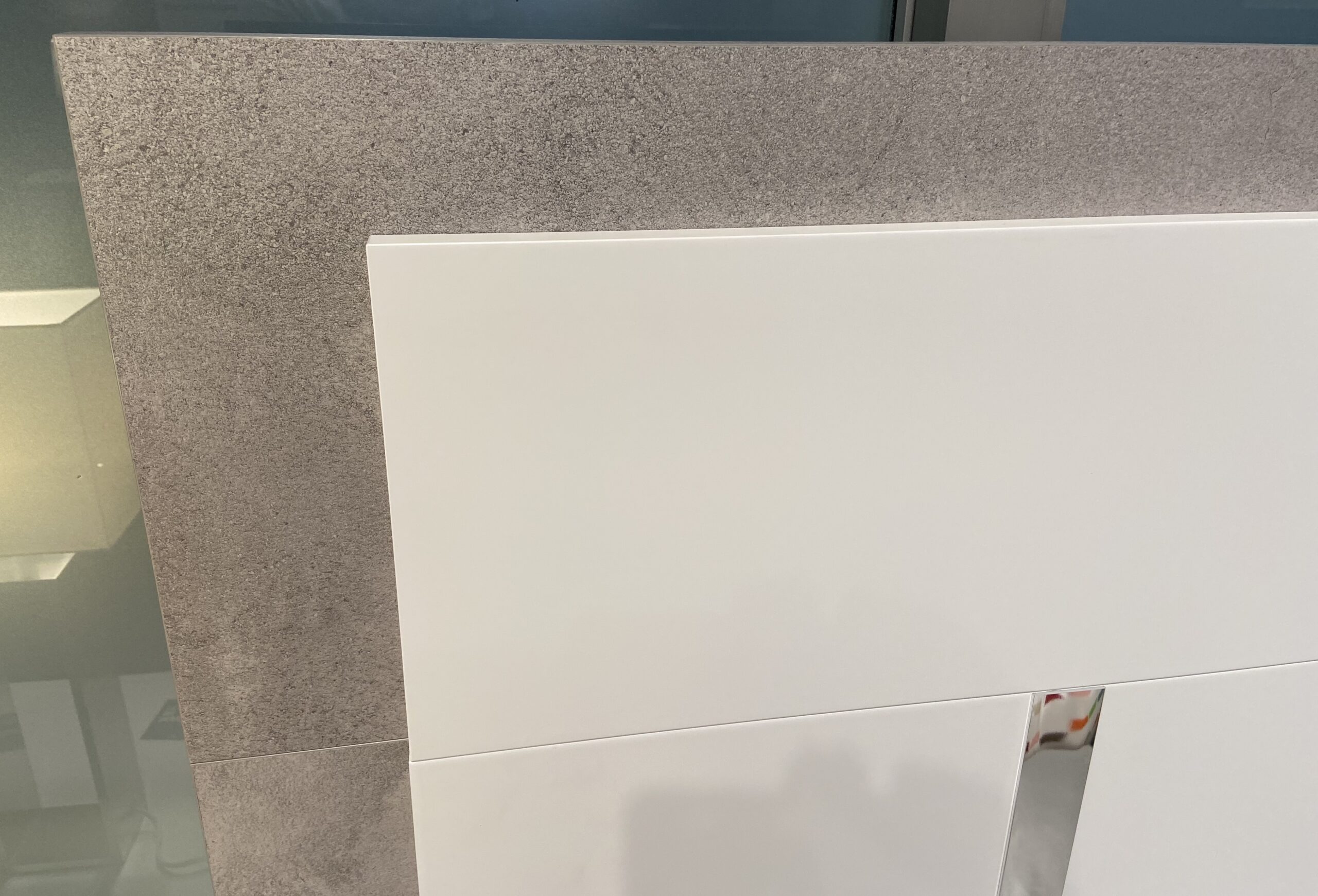 Ada Premium Queen Bed in Cemento/Bianco Opac