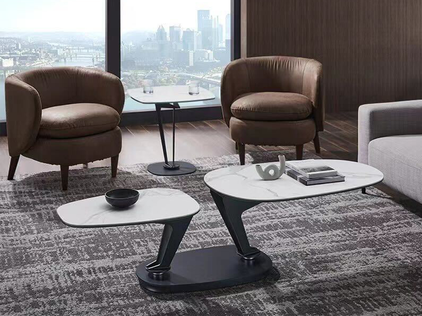 Leaf end table in white marbled porcelain.