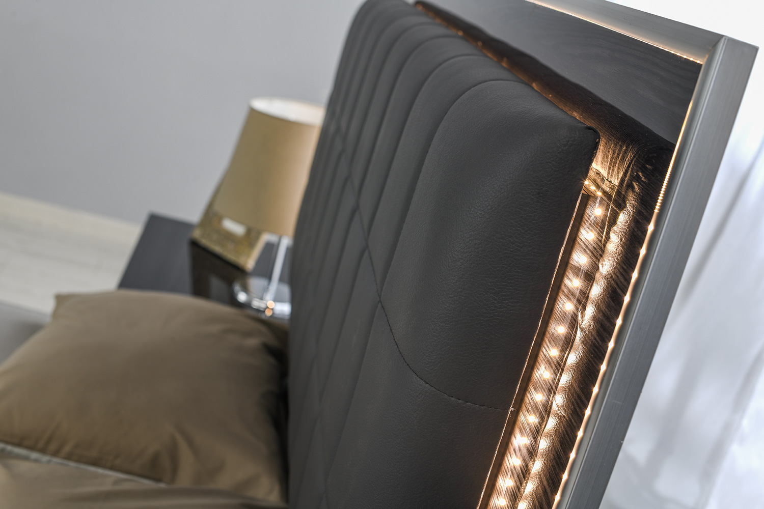 Giulia Chest in Glossy Gray